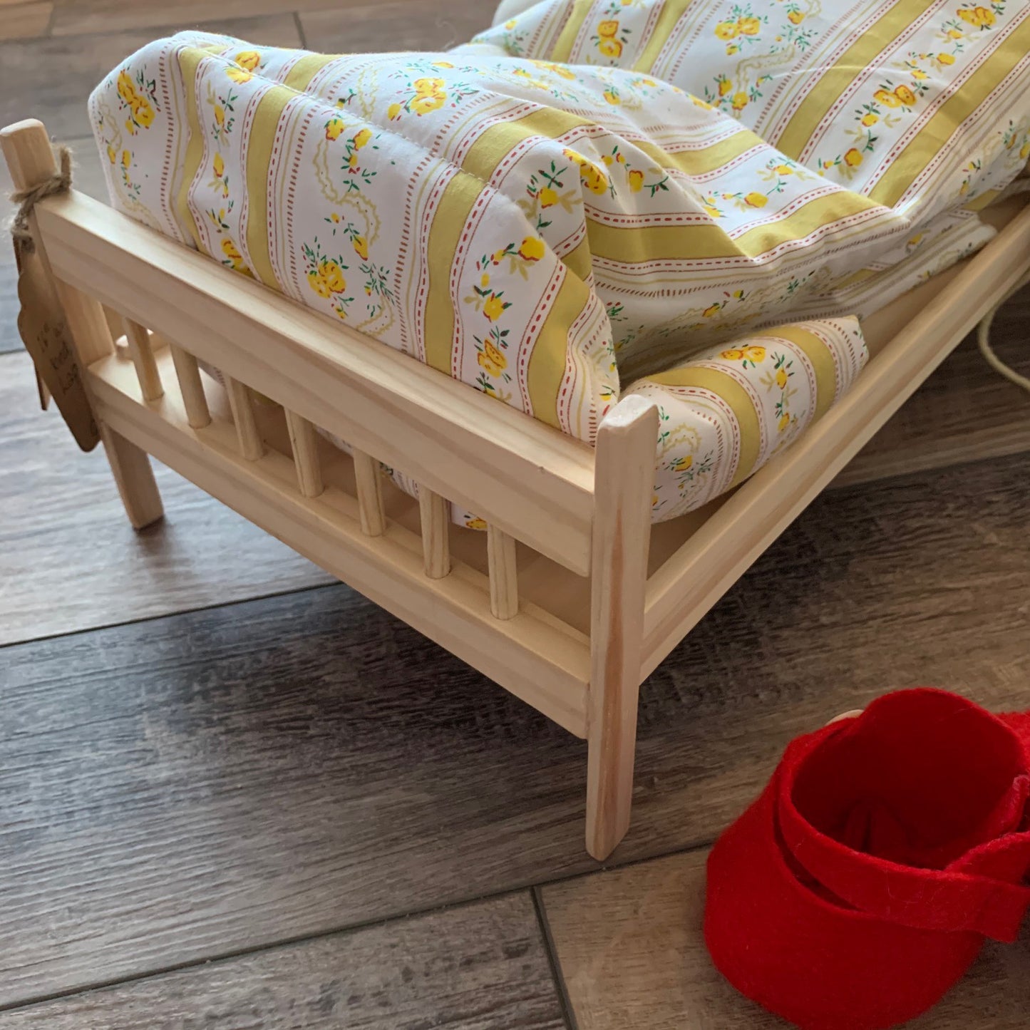 Lappentot Wooden Bed